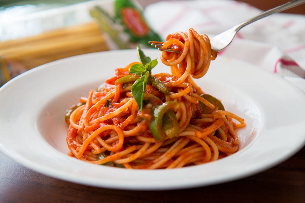 Spaghetti_Pasta_Recipe_In_Creamy_Tomato_Sauce_-_Kids_Recipes_Made_With_Del_Monte-3